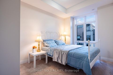 Photo 11 at 14 - 713 Lawrence Avenue W, Glen Park, Toronto