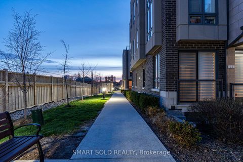 Photo 23 at 14 - 713 Lawrence Avenue W, Glen Park, Toronto