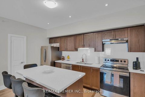 Photo 9 at 110 - 299 Cundles Road E, Alliance, Barrie