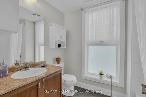 Photo 23 at 110 - 299 Cundles Road E, Alliance, Barrie