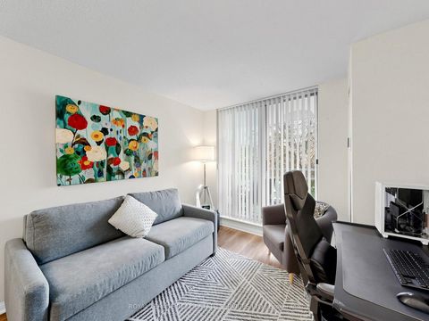 Photo 6 at 203 - 398 Eglinton Avenue, Mount Pleasant East, Toronto