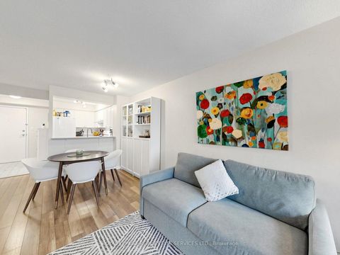 Photo 8 at 203 - 398 Eglinton Avenue, Mount Pleasant East, Toronto