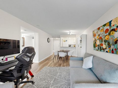 Photo 10 at 203 - 398 Eglinton Avenue, Mount Pleasant East, Toronto