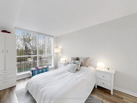 Photo 23 at 203 - 398 Eglinton Avenue, Mount Pleasant East, Toronto