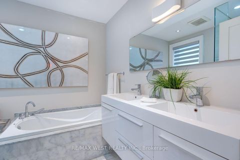 Photo 12 at 413 Leslie Street, South Riverdale, Toronto