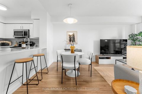 Photo 4 at 701 - 4978 Yonge Street, Westgate, Toronto