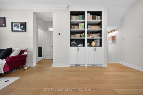 Photo 4 at 27 Slingsby Lane, Willowdale East, Toronto