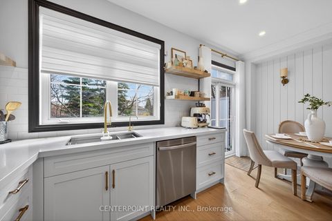 Photo 7 at 27 Slingsby Lane, Willowdale East, Toronto