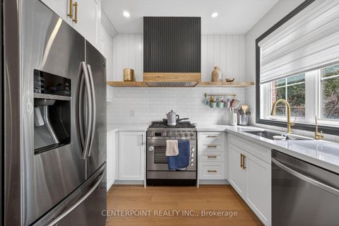 Photo 8 at 27 Slingsby Lane, Willowdale East, Toronto