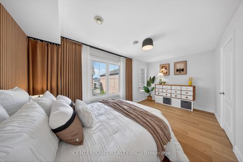 Photo 20 at 27 Slingsby Lane, Willowdale East, Toronto