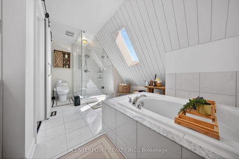 Photo 28 at 27 Slingsby Lane, Willowdale East, Toronto