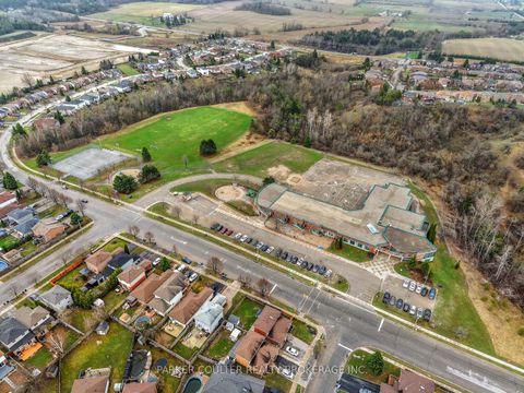 Photo 36 at 2 Waddington Crescent, Holly, Barrie