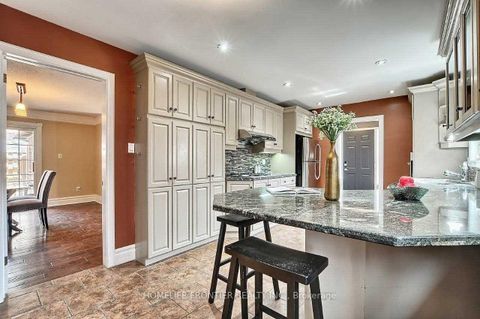 Photo 7 at 44 Rutledge Avenue, Leslie Valley, Newmarket