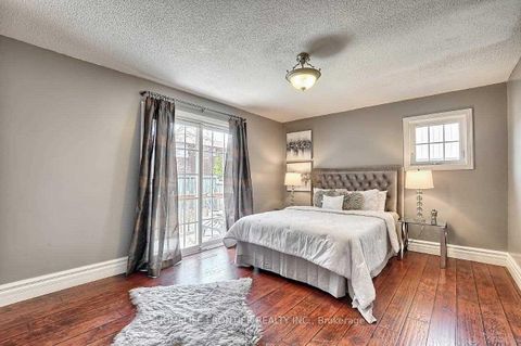 Photo 8 at 44 Rutledge Avenue, Leslie Valley, Newmarket