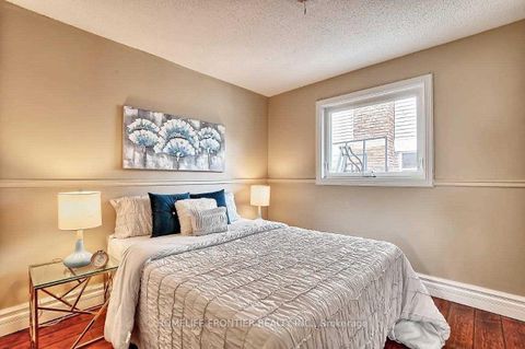 Photo 10 at 44 Rutledge Avenue, Leslie Valley, Newmarket