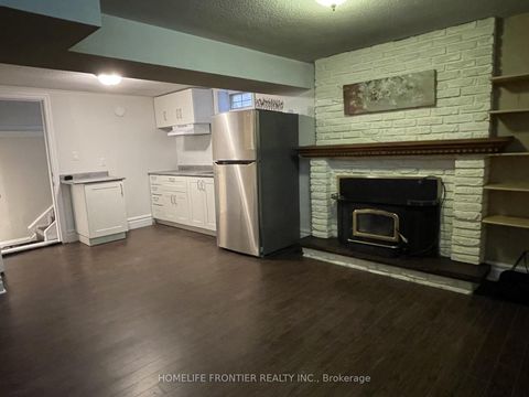 Photo 23 at 44 Rutledge Avenue, Leslie Valley, Newmarket