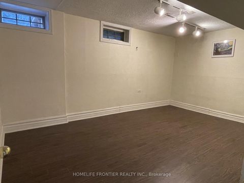 Photo 24 at 44 Rutledge Avenue, Leslie Valley, Newmarket