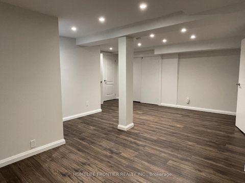 Photo 31 at 44 Rutledge Avenue, Leslie Valley, Newmarket