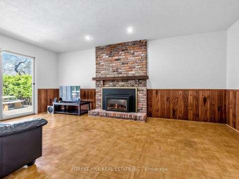 Photo 10 at 32 Saddletree Drive, Steeles, Toronto