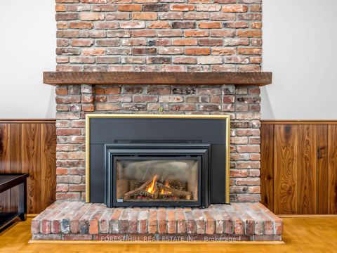 Photo 11 at 32 Saddletree Drive, Steeles, Toronto