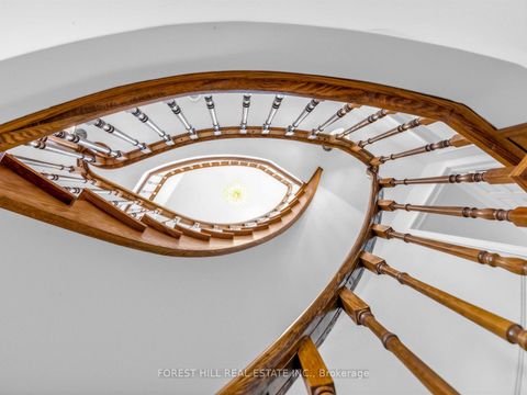 Photo 14 at 32 Saddletree Drive, Steeles, Toronto