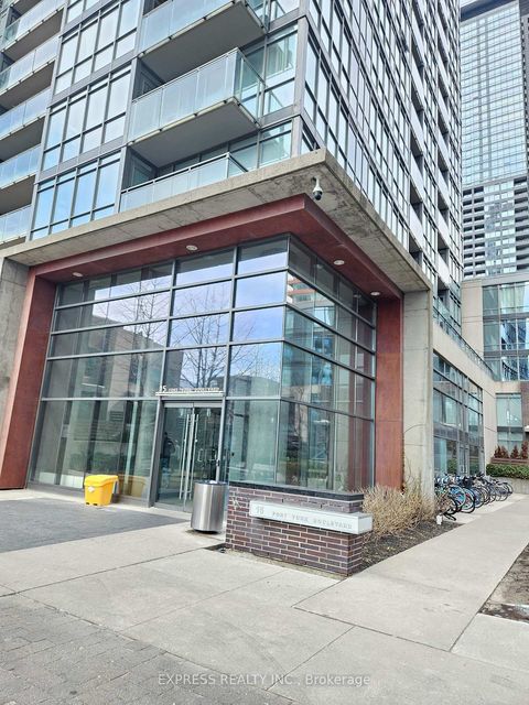 Photo 1 at 705 - 15 Fort York Boulevard, Waterfront Communities C1, Toronto