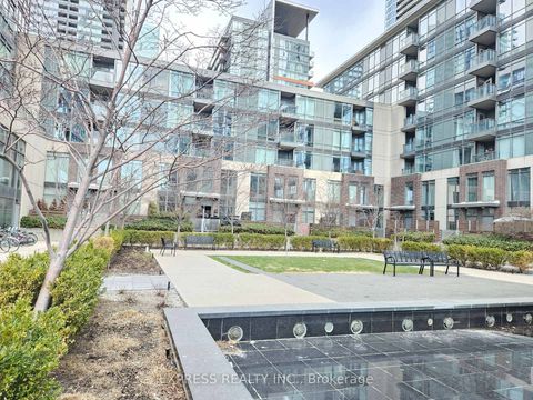 Photo 2 at 705 - 15 Fort York Boulevard, Waterfront Communities C1, Toronto