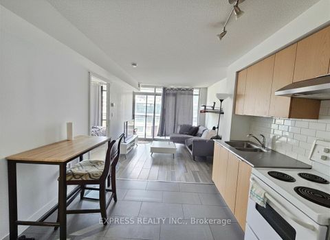 Photo 7 at 705 - 15 Fort York Boulevard, Waterfront Communities C1, Toronto
