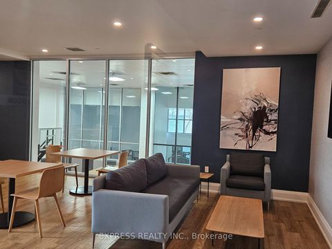 Photo 20 at 705 - 15 Fort York Boulevard, Waterfront Communities C1, Toronto