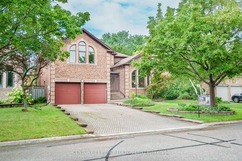 Photo 1 at 54 Cityview Circle, Holly, Barrie