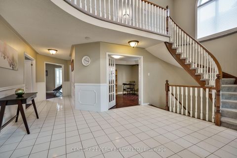 Photo 6 at 54 Cityview Circle, Holly, Barrie