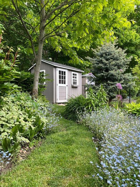 Photo 30 at 38 Carriage House Court, Jefferson, Richmond Hill