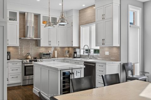 Photo 10 at 471 Cranbrooke Avenue, Nortown, Toronto