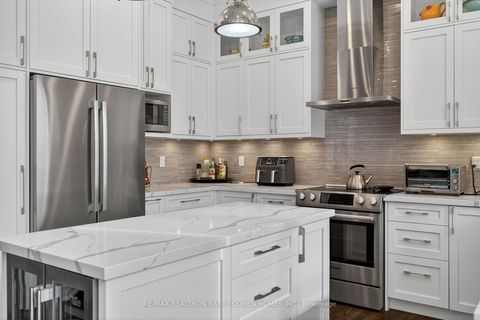 Photo 11 at 471 Cranbrooke Avenue, Nortown, Toronto