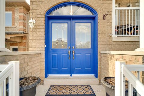 Photo 2 at 119 Blackthorn Drive, Maple, Vaughan