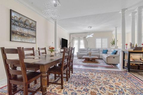 Photo 9 at 119 Blackthorn Drive, Maple, Vaughan