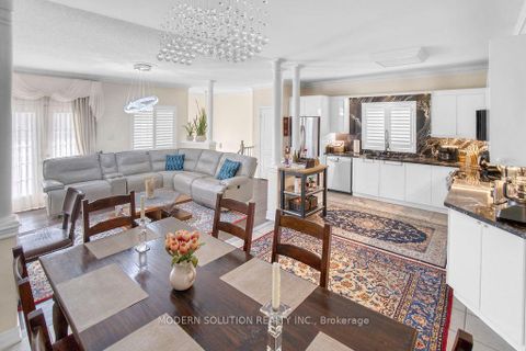 Photo 15 at 119 Blackthorn Drive, Maple, Vaughan