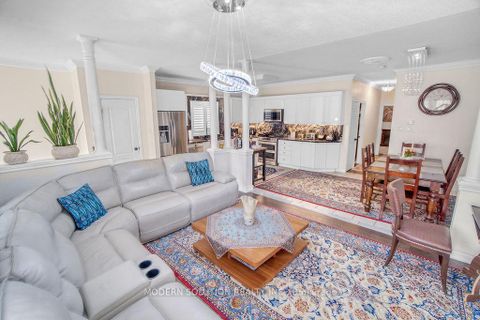 Photo 16 at 119 Blackthorn Drive, Maple, Vaughan