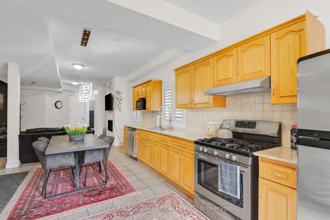 Photo 33 at 119 Blackthorn Drive, Maple, Vaughan