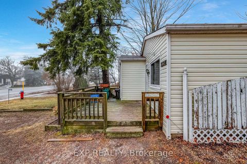 Photo 2 at 6160 King Road, Nobleton, King
