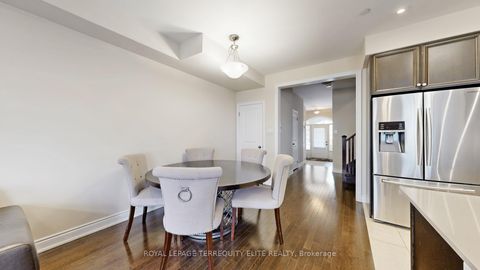 Photo 10 at 121 - 1331 Major Mackenzie Drive, Patterson, Vaughan