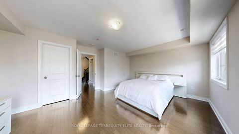 Photo 17 at 121 - 1331 Major Mackenzie Drive, Patterson, Vaughan