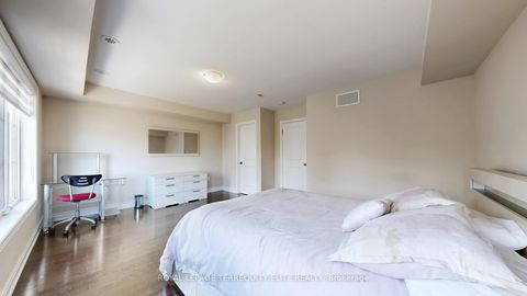 Photo 22 at 121 - 1331 Major Mackenzie Drive, Patterson, Vaughan