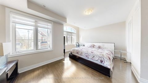 Photo 24 at 121 - 1331 Major Mackenzie Drive, Patterson, Vaughan