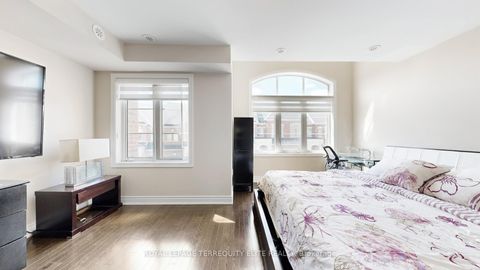 Photo 25 at 121 - 1331 Major Mackenzie Drive, Patterson, Vaughan