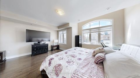 Photo 27 at 121 - 1331 Major Mackenzie Drive, Patterson, Vaughan