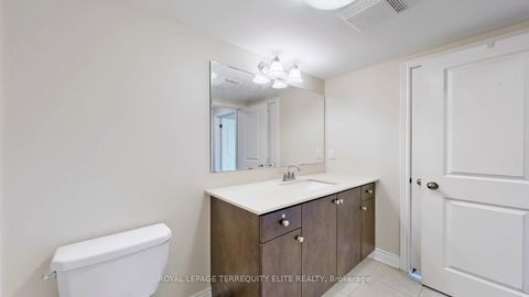 Photo 29 at 121 - 1331 Major Mackenzie Drive, Patterson, Vaughan