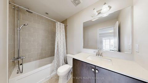 Photo 39 at 121 - 1331 Major Mackenzie Drive, Patterson, Vaughan