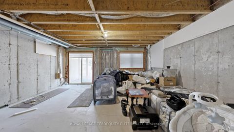 Photo 41 at 121 - 1331 Major Mackenzie Drive, Patterson, Vaughan