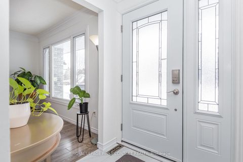 Photo 5 at 3 Oren Boulevard, Sunnidale, Barrie